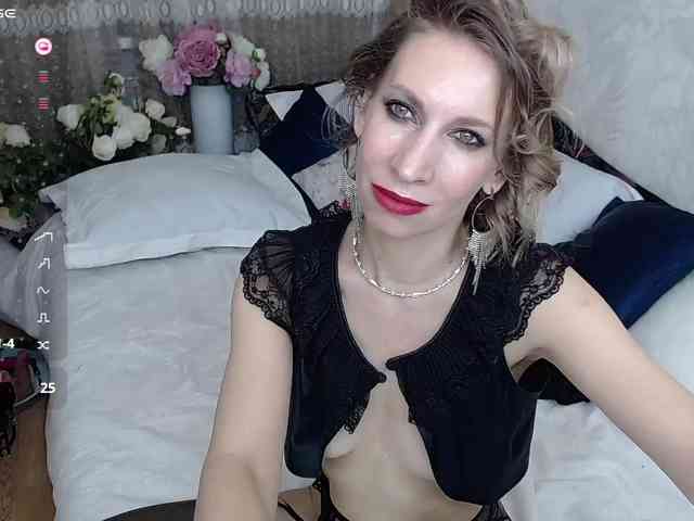 KirstenDesire webcam
