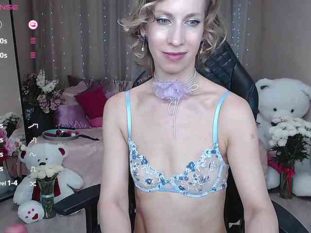 KirstenDesire webcam