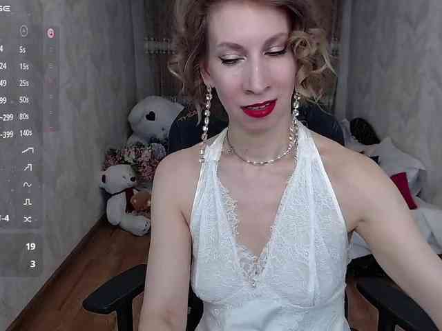 KirstenDesire webcam