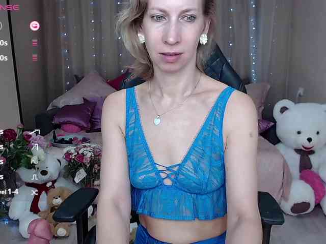 KirstenDesire webcam