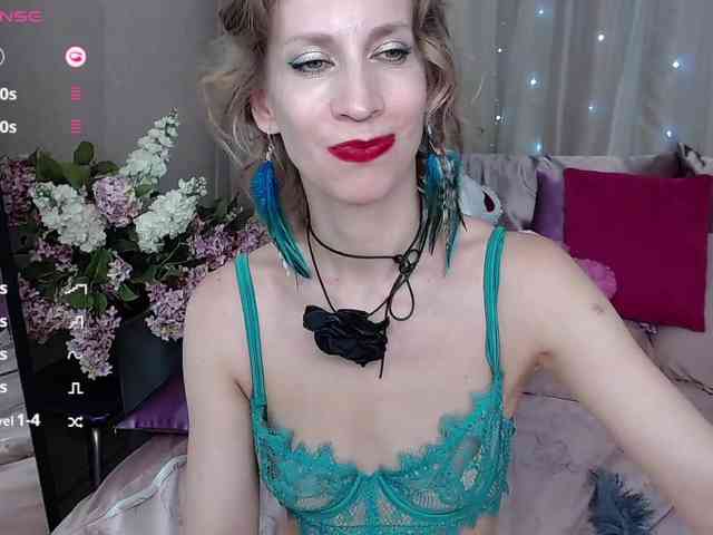 KirstenDesire webcam