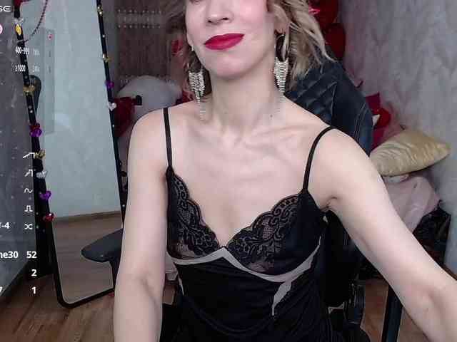 KirstenDesire webcam