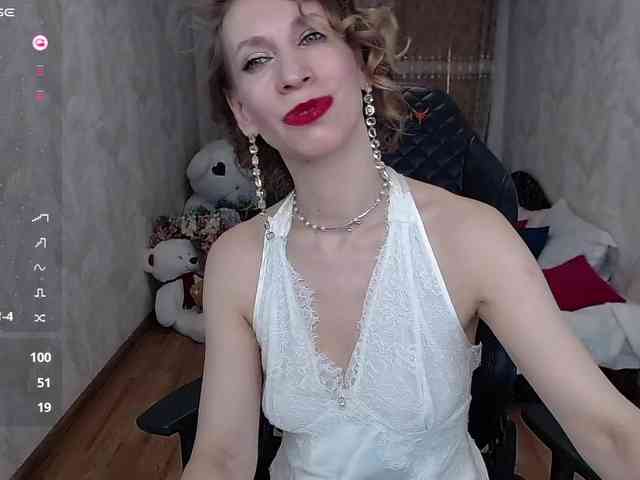 KirstenDesire webcam