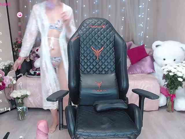 KirstenDesire webcam