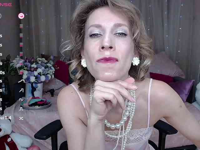 KirstenDesire webcam