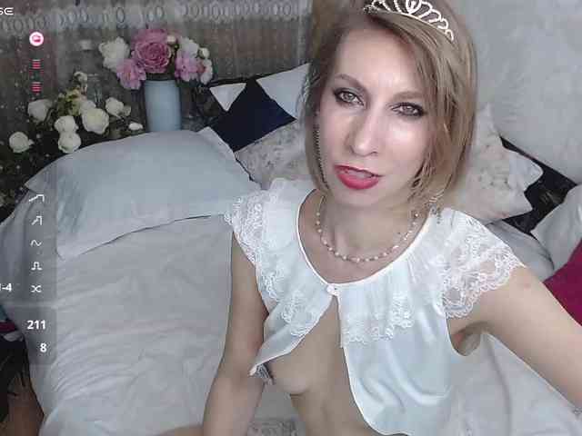 KirstenDesire webcam