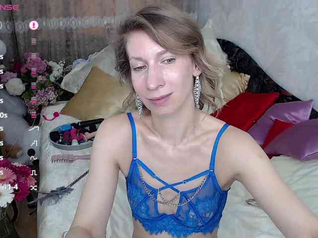 KirstenDesire webcam