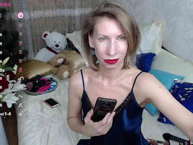 KirstenDesire webcam