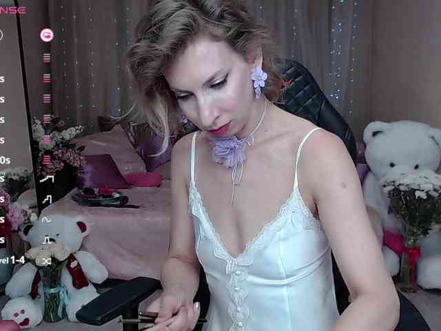 KirstenDesire webcam