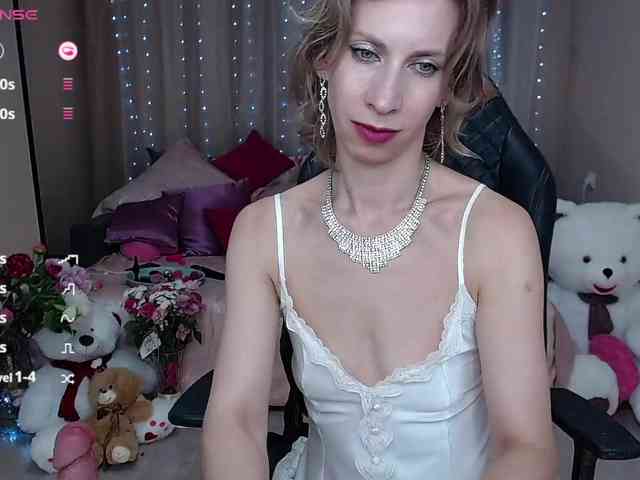 KirstenDesire webcam