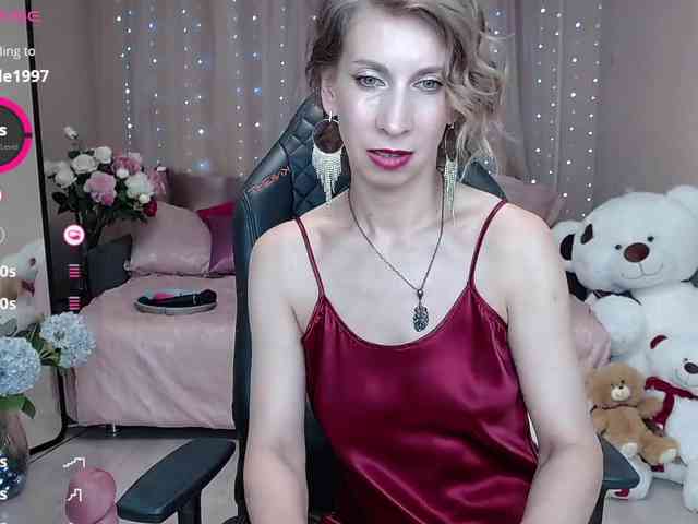 KirstenDesire webcam
