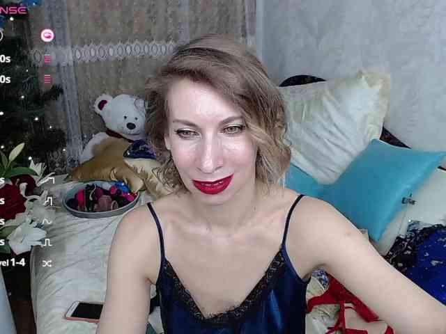 KirstenDesire webcam