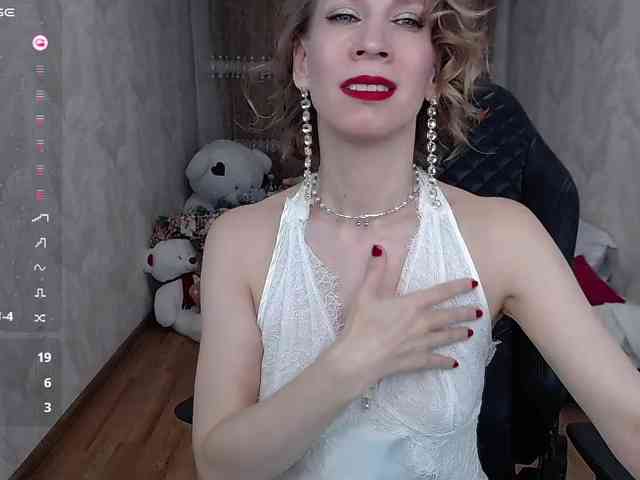 KirstenDesire webcam