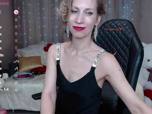 KirstenDesire webcam