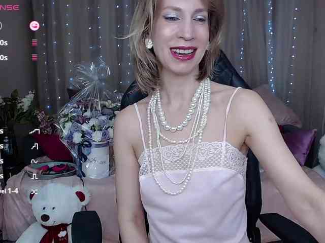 KirstenDesire webcam
