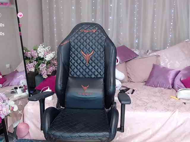 KirstenDesire webcam