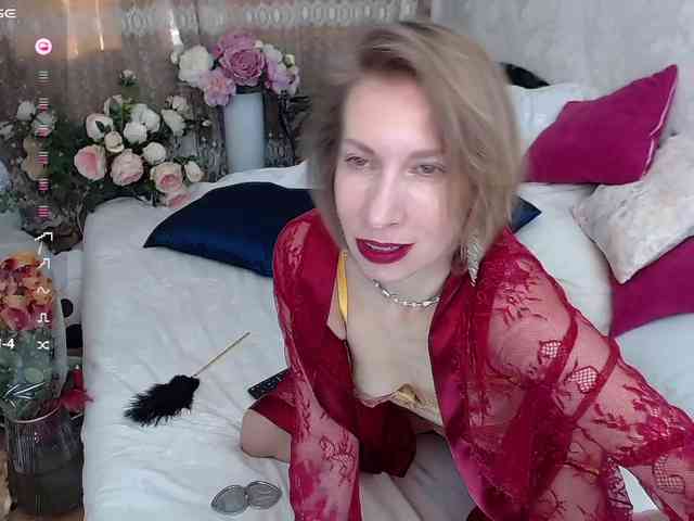 KirstenDesire webcam