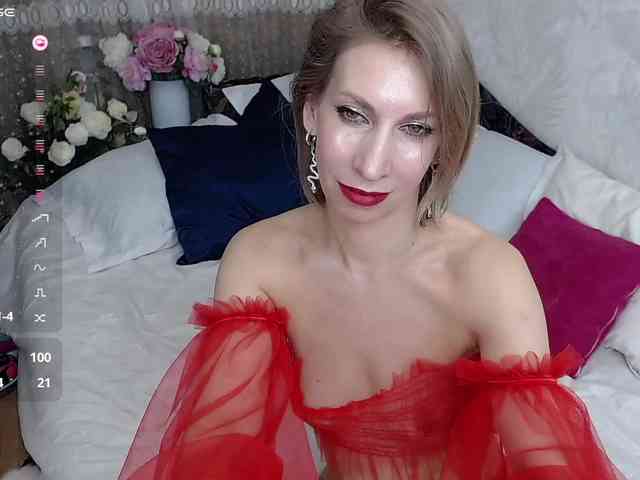 KirstenDesire webcam
