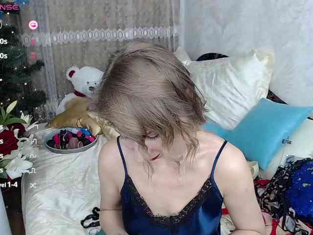 KirstenDesire webcam