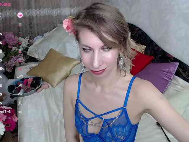 KirstenDesire webcam