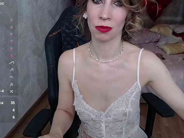 KirstenDesire webcam
