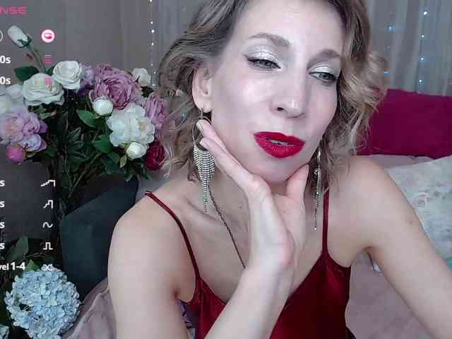KirstenDesire webcam