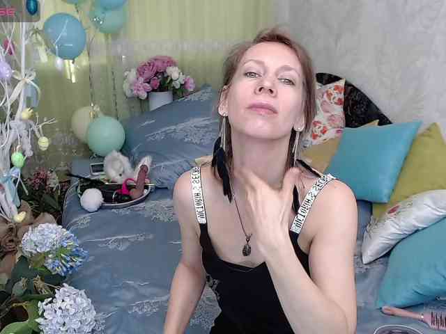KirstenDesire webcam