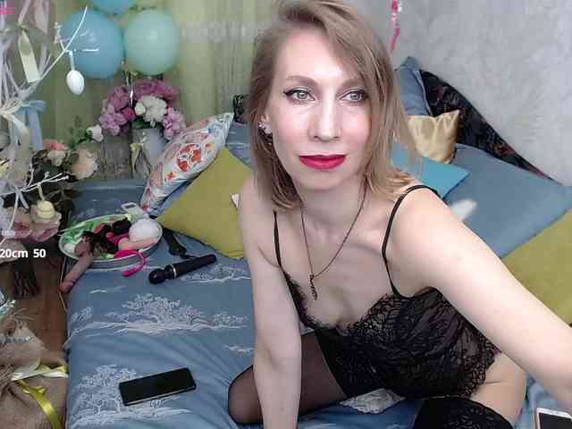 KirstenDesire webcam