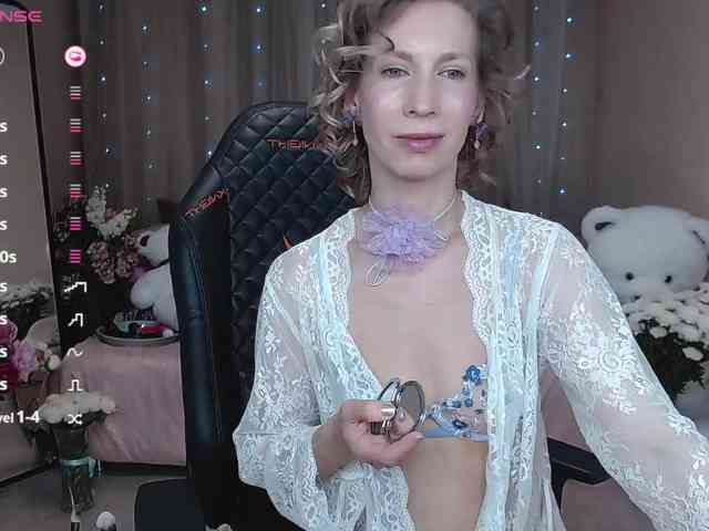 KirstenDesire webcam