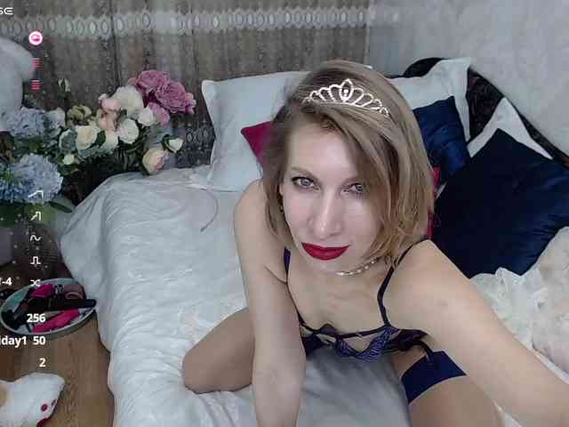KirstenDesire webcam