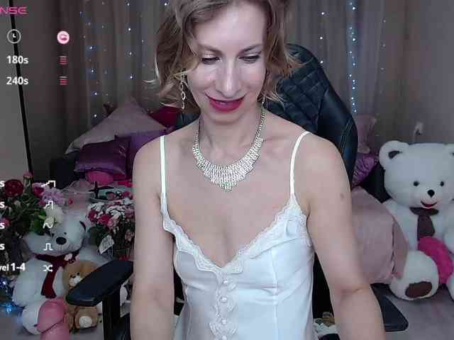 KirstenDesire webcam