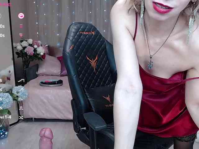 KirstenDesire webcam