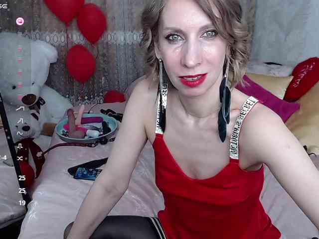 KirstenDesire webcam