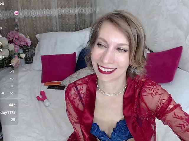 KirstenDesire webcam