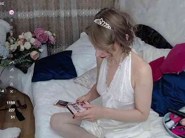 KirstenDesire webcam