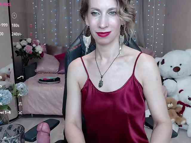 KirstenDesire webcam
