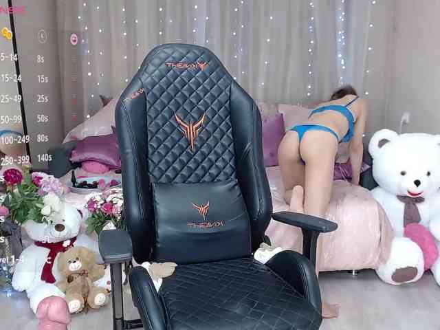 KirstenDesire webcam