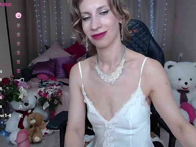 KirstenDesire webcam