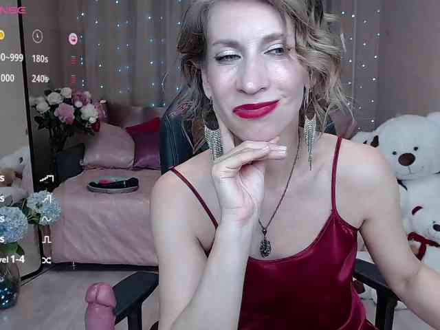 KirstenDesire webcam