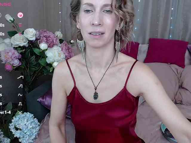 KirstenDesire webcam