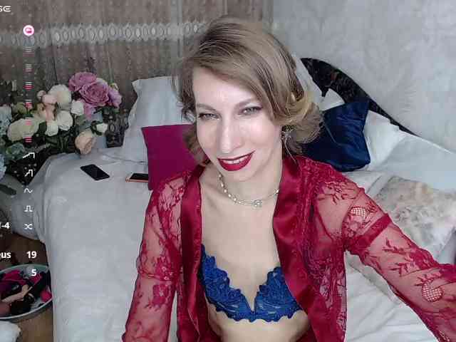 KirstenDesire webcam