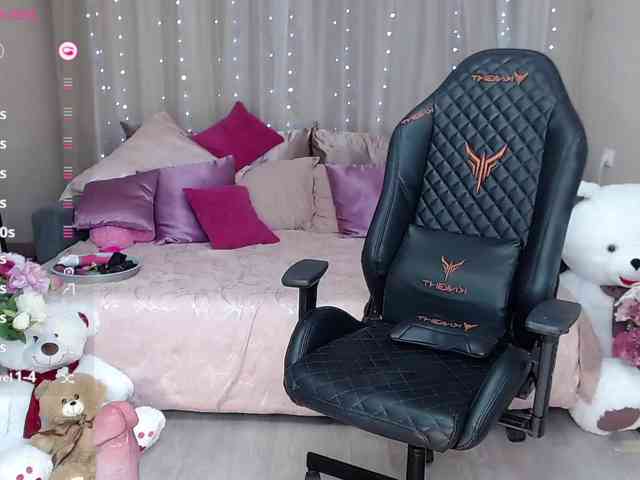 KirstenDesire webcam