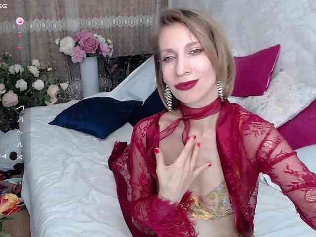 KirstenDesire webcam