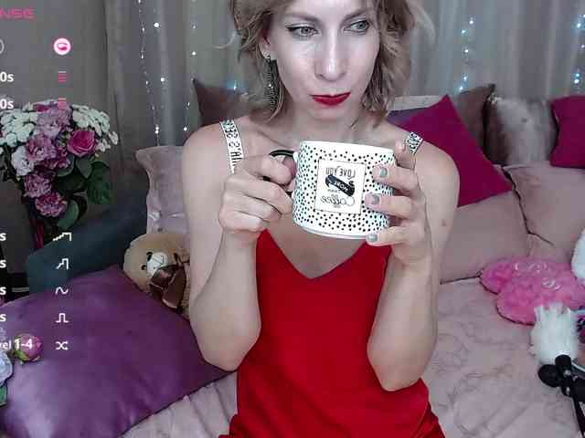 KirstenDesire webcam