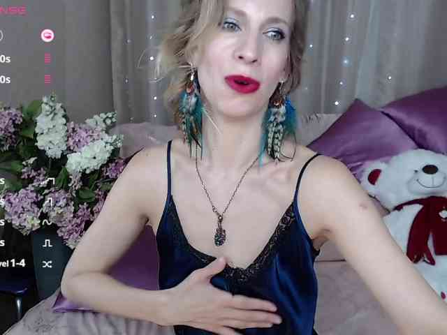 KirstenDesire webcam
