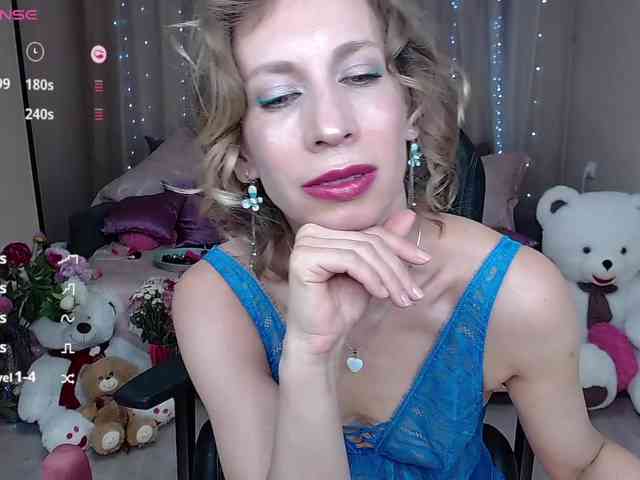 KirstenDesire webcam