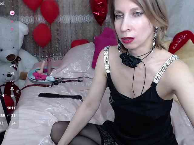 KirstenDesire webcam