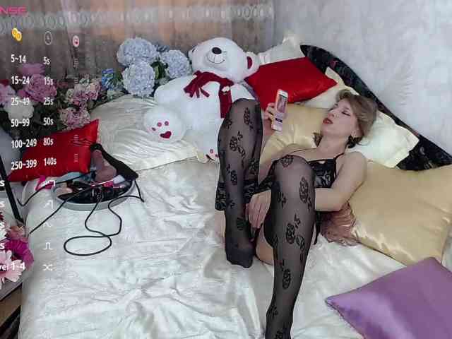 KirstenDesire KirstenDesire