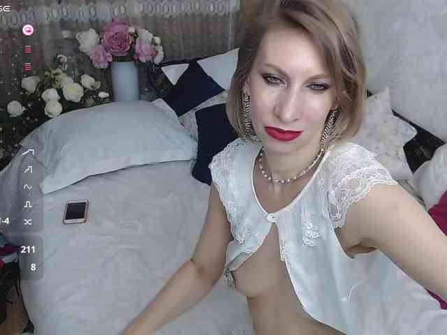KirstenDesire webcam