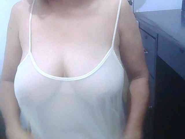 melon2love4u webcam